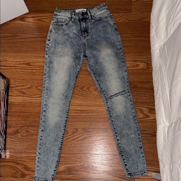 Fashion Nova Denim - Skinny Jeans